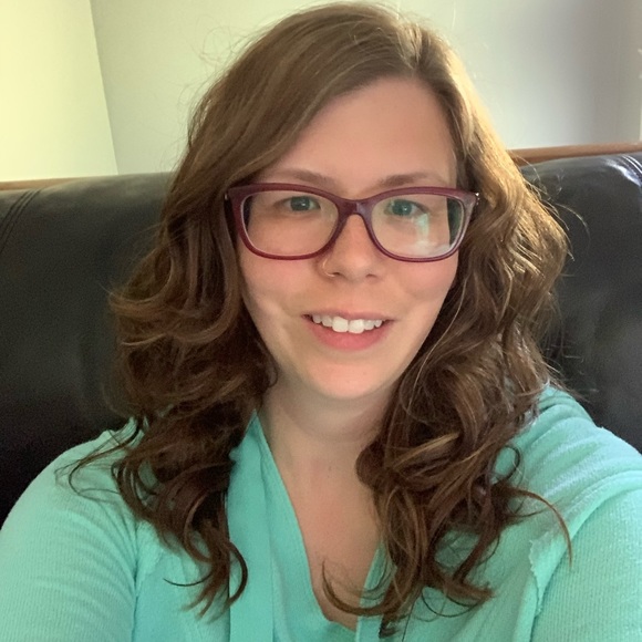 Meet your Posher, Andrea - Picture 1 of 1